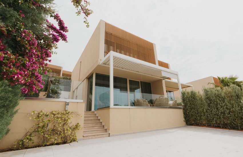 Celeste-122B-Photo Cover-min