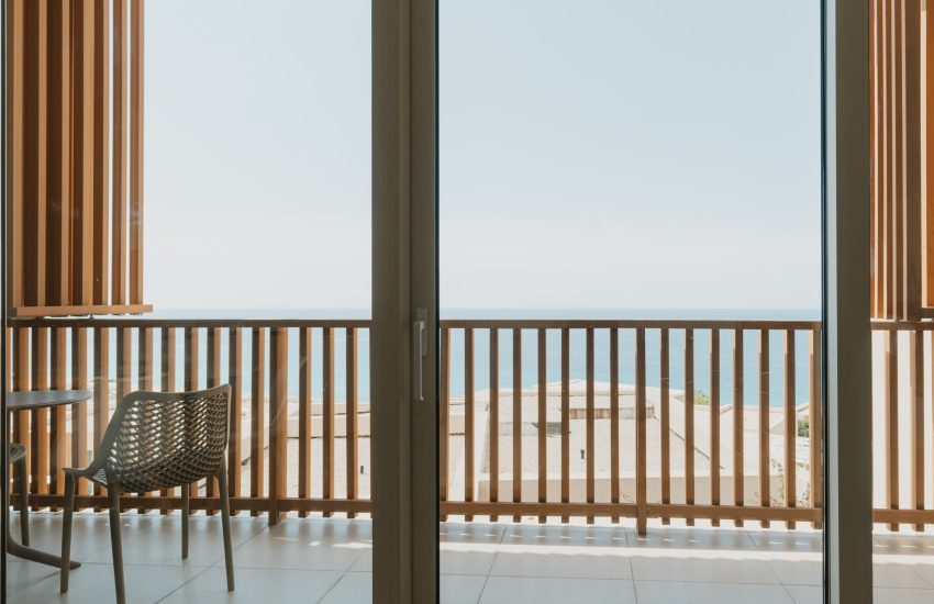 Zephyr-110C-Photo Cover-min